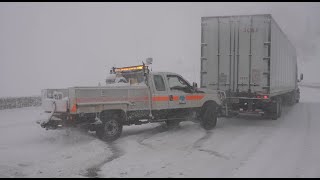 Atmospheric River  Chaos on I80 in California  Heavy Snow  Stuck Truckers  Winter Storm [upl. by Alpert679]