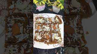 Besan barfi recipe 😋cooking youtubeshorts viralvideo shaifali maheshwari 👌👍💕 [upl. by Neeliak]