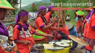 Oplosan  Musik Bambu Kentongan  Baturaden Purwokerto Jawa Tengah 2013 [upl. by Eenyaj866]