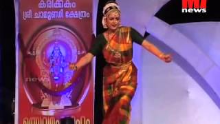 MANJU WARRIER performing classical dance in KARIKKAKOM temple [upl. by Hannah]