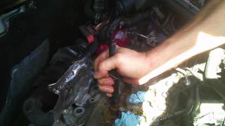 Injector Removal Ltd  Vauxhall Vivaro Injector Removal [upl. by Siderf]