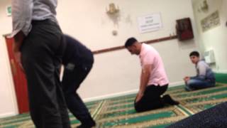 Sunni brothers pray in shia mosque UK [upl. by Eigram]