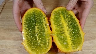 Kiwano richtig essen [upl. by Ocirnor]