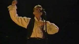 DAVID BOWIE LIVE IN CHILE 1990  ASHES TO ASHES [upl. by Akinit]