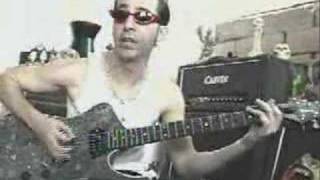 Daron Malakian plays on his Ibanez Ice Man [upl. by Dacey]