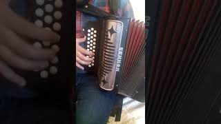 El ayudante  Sergio Vega  tutorial acordeon de SOL Tono SIb [upl. by Eimmac903]