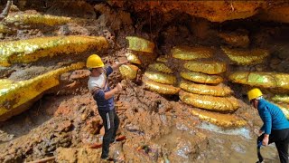 I found the treasure cave in the cliff while I was digging for crystals [upl. by Babbette261]