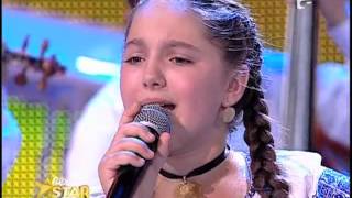 Antonia Stoian a impresionat juriul cu o melodie populara [upl. by Anneyehc]