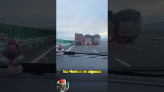 ¿Por que estos camiones ocupan los 3 carriles trucks trailers camioneros camiones camion [upl. by Amorette]