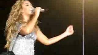 beyonce IRREPLACEABLE spanish  english version live madrid [upl. by Montgomery]