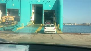 Cómo embarcar el vehículo en el ferry de Balearia II embarque más complicado [upl. by Lewanna]