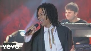 Djavan  Boa Noite Ao Vivo [upl. by Aiclef673]