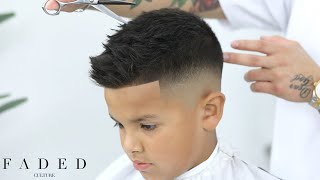 BARBER TUTORIAL  FLAWLESS FADE TECHNIQUE [upl. by Netnilc951]