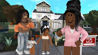 WE WENT HOUSE SHOPPING MOVING Bloxburg Roleplay [upl. by Irelav760]