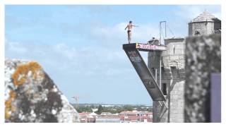 Plongeons spectaculaires au coeur du port de La Rochelle [upl. by Montagu667]