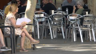 Terrassa sendinsa en la primera onada de calor de lestiu [upl. by Gwynne]