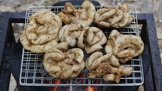 Simple Easy Chitterlings Recipe  How to Cook Chitterlings in my Village [upl. by Aibar135]