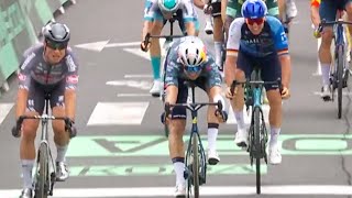 TOUR DE FRANCE 2024  Philipsen simpose sur la 13e étape dans un sprint marqué par une chute [upl. by Chapland]