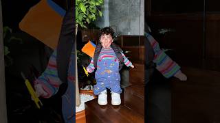 Muñeco Chucky  DISFRACES QUE SE PUEDEN HACER EN CASA PARTE 13 halloweenwithshorts halloween [upl. by Onifur]