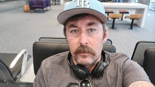 My Stressful United Airlines Flight Experience  Burbank To Milwaukee Long Delays amp Airplane Issues [upl. by Eriuqs]