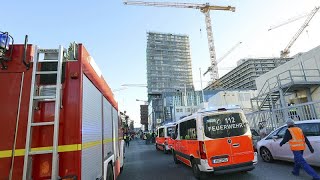 Amburgo tragico incidente in un cantiere nel porto ci sono vittime [upl. by Kentigerma]