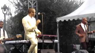 Raphael Saadiq  Keep marchin Nice Jazz Festival [upl. by Yanaj]