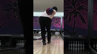 ボウリングストライクbowling ボウリング投げ方 ボウリングカーブ ボウリング練習 パラダイスボウル shorts [upl. by Ful]