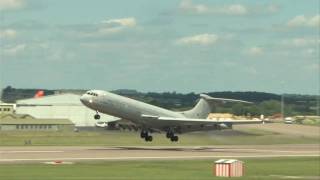 Vulcan amp VC10 Formation Brize Norton 2009 HD [upl. by Adlesirhc]