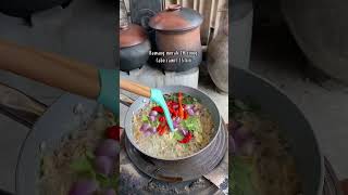 Nasi liwet slow cooker  Mak therrr traditionalfood makanantradisional [upl. by Salguod36]