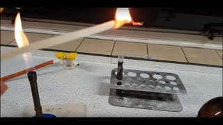 Testing Gases Carbon dioxide oxygen and hydrogen AQA Chemistry 91 [upl. by Daisi]