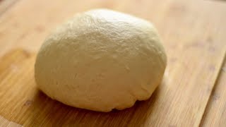 How to Make Pizza Dough At Home  Pizza Dough Recipe in Hindi [upl. by Gregoor110]