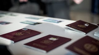 LInsee révèle que les immigrés représentent un peu plus d’une personne sur dix en France [upl. by Accebar]