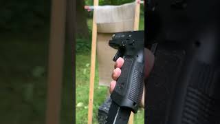 Mag Dump Airsoft Glock airsoft glock [upl. by Ymeraj200]