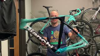 20212022 Bianchi Oltre XR4 unboxing [upl. by Dimmick]