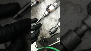 Replacing injector seals on TDI engine [upl. by Eillod]