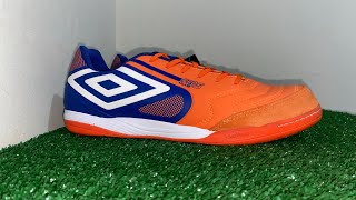 Chuteira Futsal Umbro PRO 5 BUMP CLUB [upl. by Devinne933]