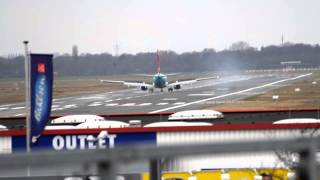 Crosswind landing Turkish Airlines quotGlobally Yoursquot Boeing 737800 at Bremen 31122012 [upl. by Aiekram403]