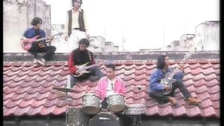 EYE  Izinkan Selamanya Namamu Dihati Official Music Video [upl. by Oiromed]