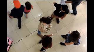 LIGANDO MUJERES EN CENTRO COMERCIAL DE LUJO TERMINA BIEN [upl. by Orms448]