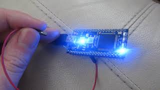 Simple Mbed LPC1768 LED timer demo [upl. by Tomasina659]