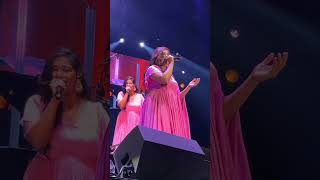 Shreya Ghoshal Live Tu Kitni Achi Hai Song  Mothers Day Special Shreya Ghoshal On Lata Mangeshkar [upl. by Htebilil546]