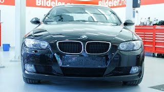 BMW 3serie Hvordan bytte bremser og håndbrekksko bak  2005 til 2011 mod E90E91E92E93 [upl. by Felicity218]