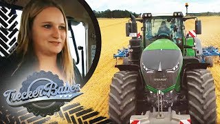 Jungfernfahrt des neuesten Traktors Cynthia hat 500 PS unter der Haube  Trecker Babes  Kabel Eins [upl. by Uht]