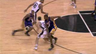 Manu ginobili makes andrew bynum and shannon brown look silly [upl. by Reeta]