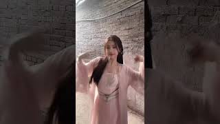 Esther Yu dancing in bpsong She is a blink fr estheryu yushuxin kpop blackpink pinkvenomdance [upl. by Annais]