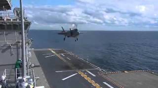 Atterrissage vertical dun jet F35 en pleine mer [upl. by Alisen]