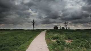 Werelderfgoed Schokland voormalig eiland onder historische wolkenluchten [upl. by Perreault]