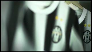 Le nuove maglie della Juventus 201112 [upl. by Enilaf942]