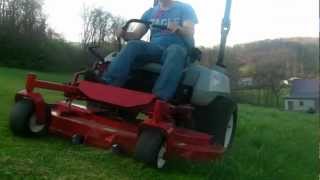 Exmark 5 60quot Lazer Z ZERO TURN Mows some of a big fieldHD [upl. by Anelec]