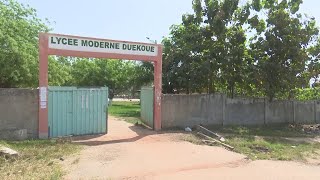 Le proviseur du Lycée moderne de Duékoué sensibilise les élèves contre les congés anticipés [upl. by Kristy]